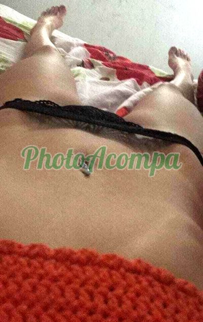 Lívia, mulher que faz videochamadas e sexting