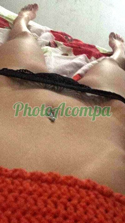 Lívia, mulher que faz videochamadas e sexting