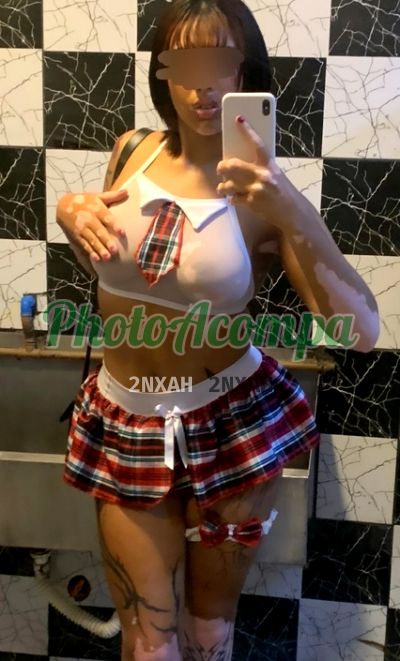 Tauany, mulher que faz videochamadas e sexting