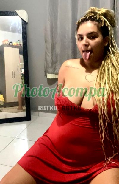 Lilith, mulher que faz videochamadas e sexting