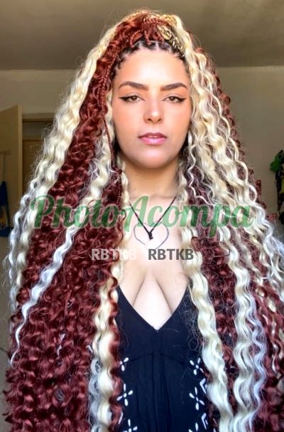 Lilith, mulher que faz videochamadas e sexting