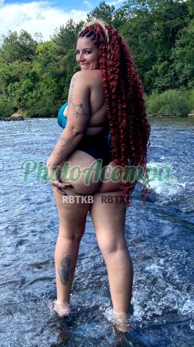 Lilith, mulher que faz videochamadas e sexting