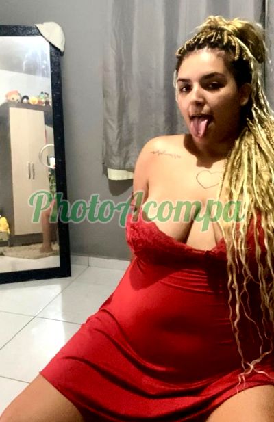 Lilith, mulher que faz videochamadas e sexting