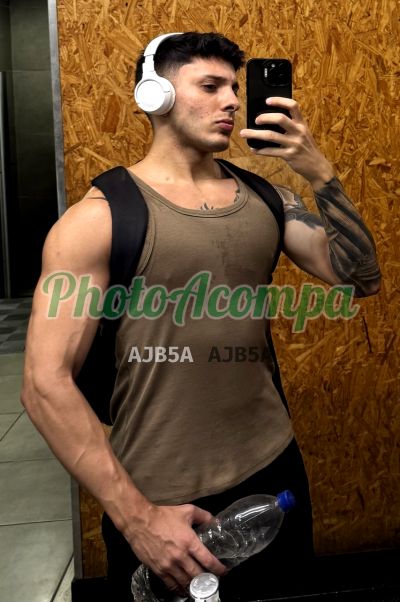 Thiago (21) 98269-3403, garoto de programa no Rio de Janeiro