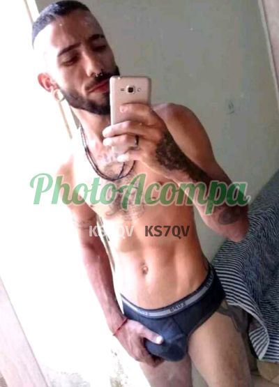 Nando, garoto de programa em Taubaté