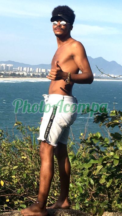 Tolleto, garoto de programa no Recreio dos Bandeirantes (RJ)