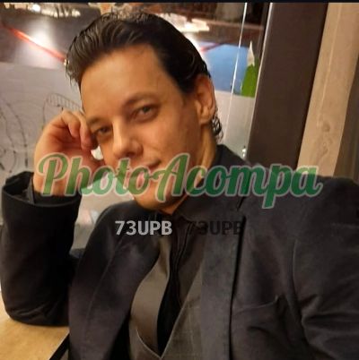 Johnny, garoto de programa em Pinhais
