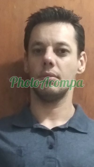 Johnny, garoto de programa em Pinhais
