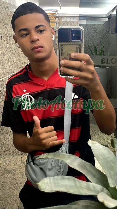 João (21) 99662-2746, garoto de programa em Copacabana (RJ)