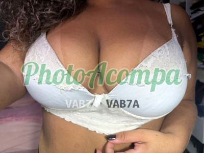 Pamela Morena, mulher que faz videochamadas e sexting