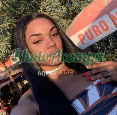 Sarah Loopes, travesti que faz massagens eróticas em São Gonçalo