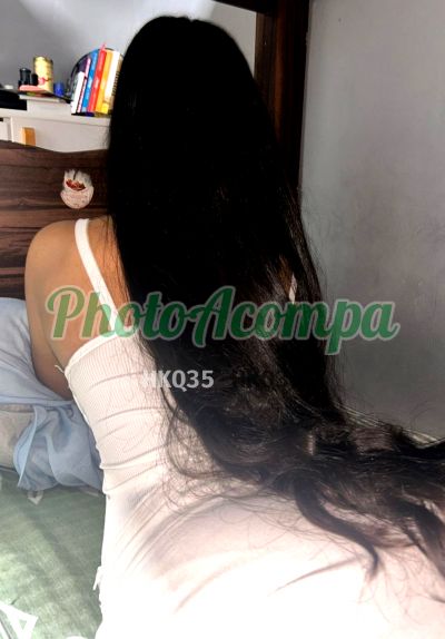 Júlia, acompanhante em Itaúna