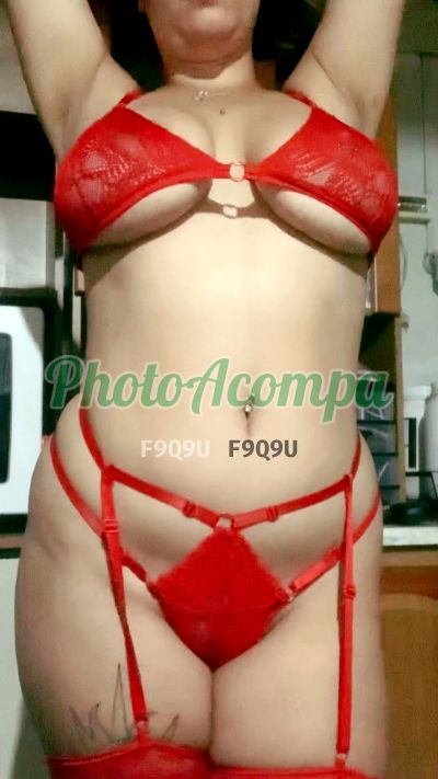 Mirella Muniz, mulher que faz videochamadas e sexting