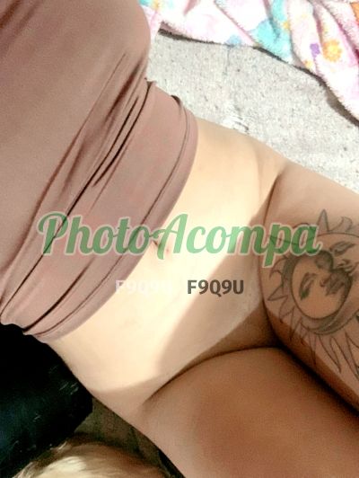 Mirella Muniz, mulher que faz videochamadas e sexting