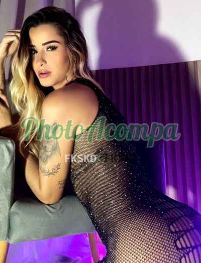Anna, mulher que faz massagens eróticas no Centro (RJ)