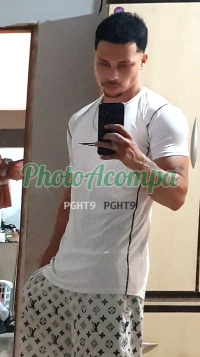Kevin, garoto de programa em Campinas