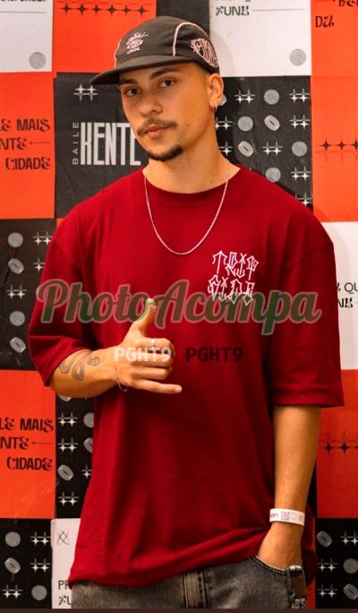Kevin, garoto de programa em Campinas