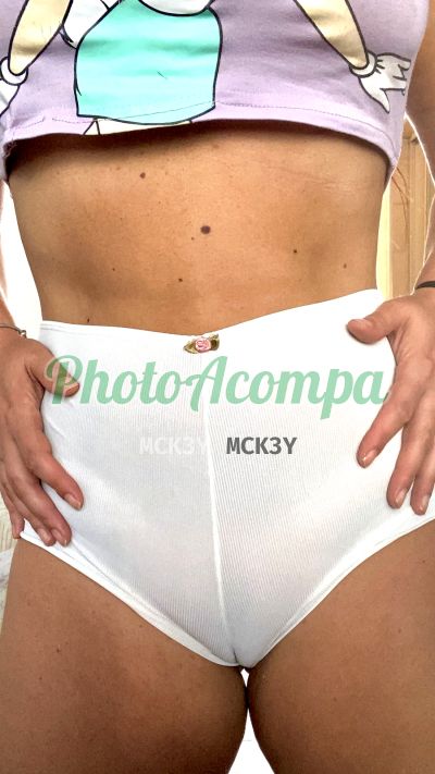 Nicole Borgmann, mulher que faz videochamadas e sexting