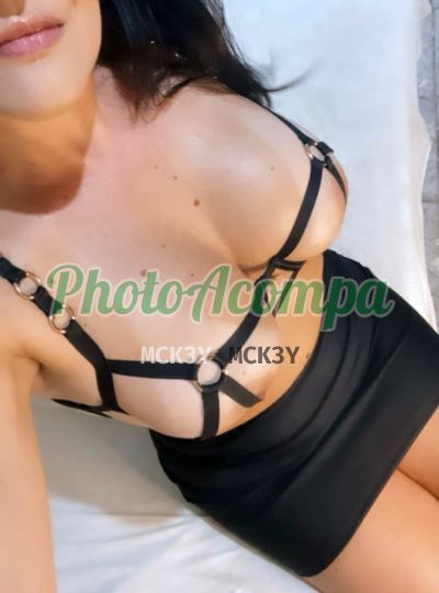 Nicole Borgmann, mulher que faz videochamadas e sexting