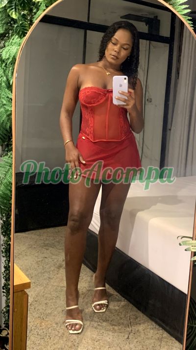 Cássia, garota de programa em Copacabana (RJ)