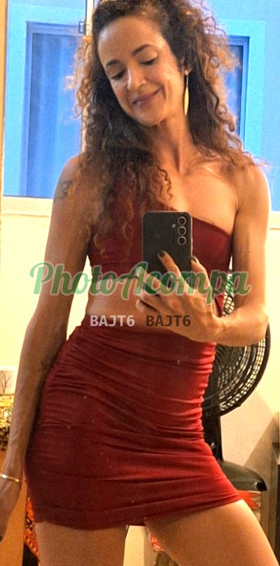Lilith, mulher que faz videochamadas e sexting