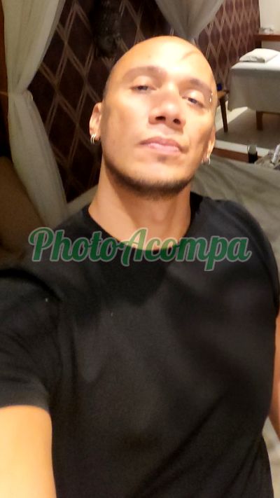 Raposo (21) 98624-0309, homem que faz massagens eróticas no Centro (RJ)