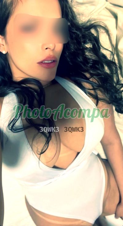 Fabíola Amore, mulher que faz videochamadas e sexting