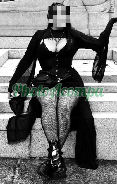 Julia Vamp, garota de programa em São Paulo