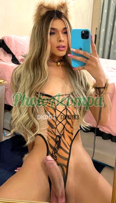 Karine, travesti no Recreio dos Bandeirantes (RJ)