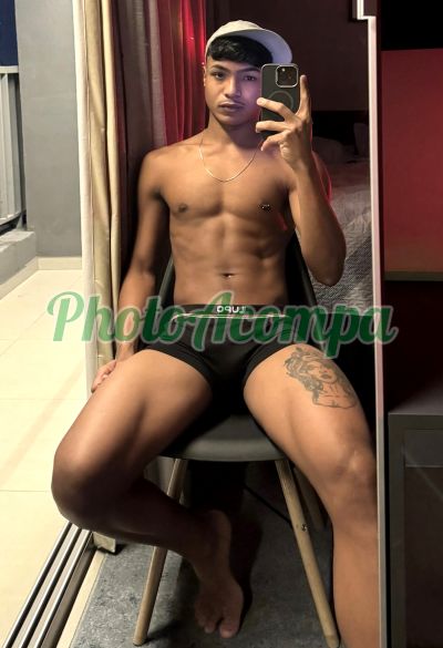 Arthur, garoto de programa no Centro (SP)