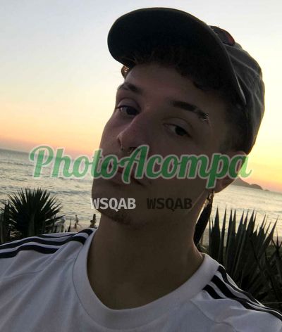 Arthur Santinelli (21) 98019-3862, garoto de programa em Niterói