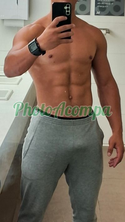 Cris (21) 96659-7431, garoto de programa na Zona Sul (RJ)