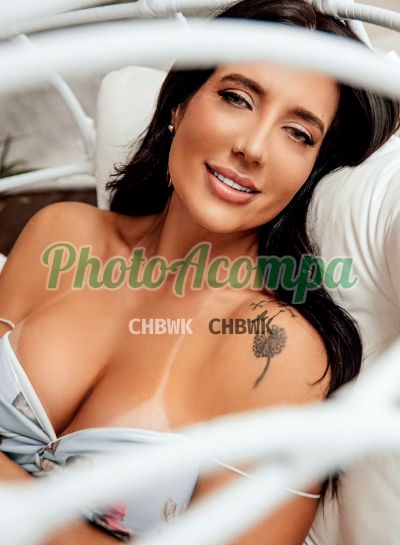 Antonella, mulher que faz massagens eróticas em Moema (SP)