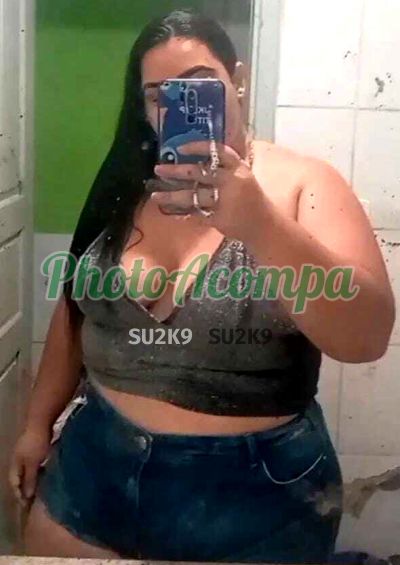 Sarah, mulher que faz videochamadas e sexting