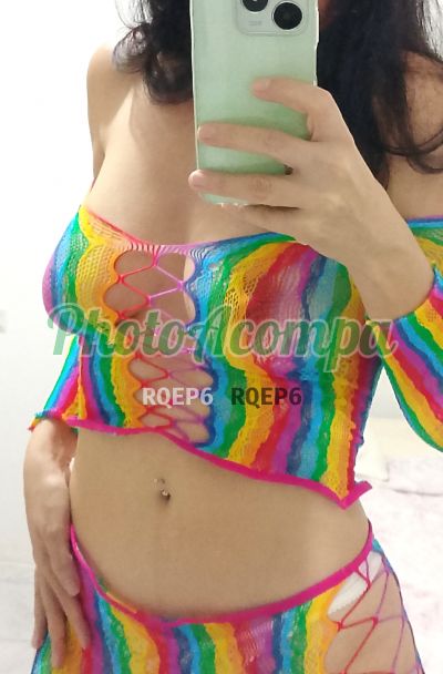 Renatinha, mulher que faz videochamadas e sexting