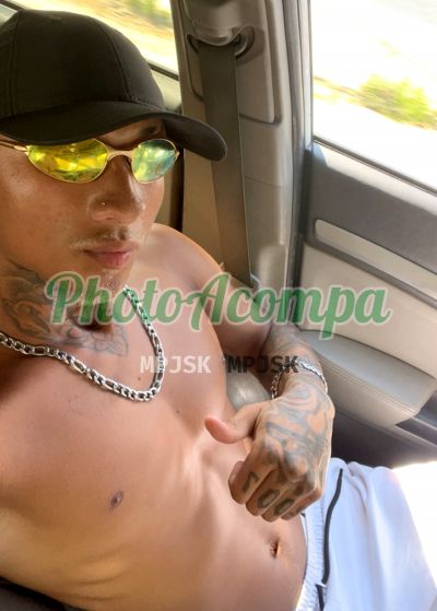 Davi, garoto de programa no Guarujá