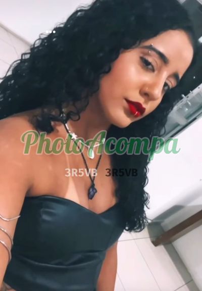 Khaterine, mulher que faz videochamadas e sexting