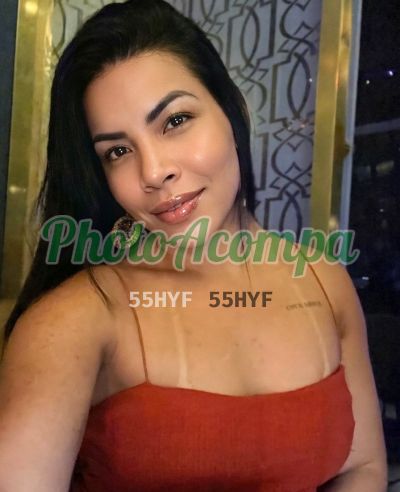 Jaque, mulher que faz massagens eróticas em São Paulo