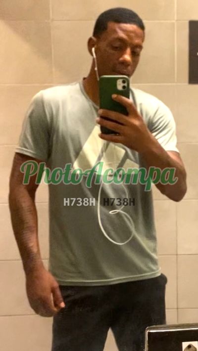 Yago (21) 97027-6458, garoto de programa no Rio de Janeiro