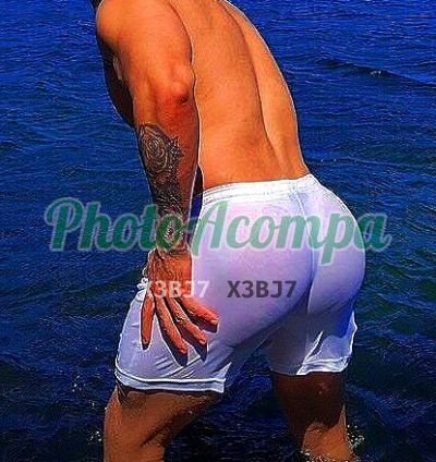 Thiago, garoto de programa em Copacabana (RJ)