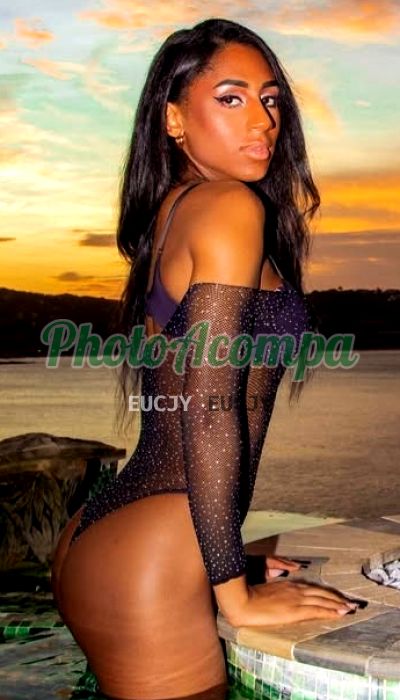 Júlia, travesti em Santo André (ABC Paulista)