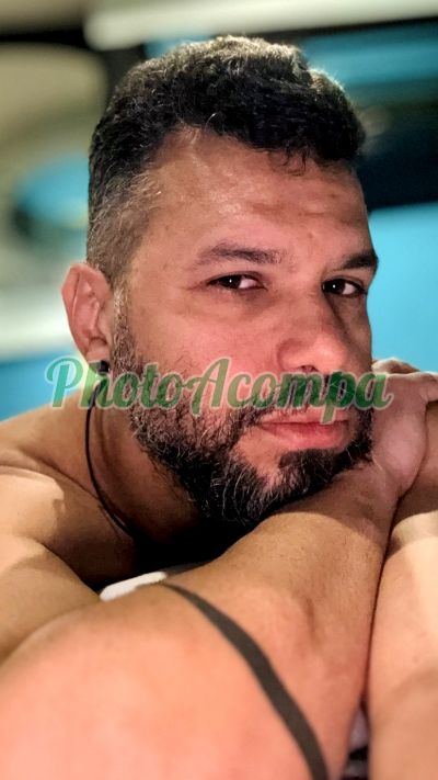 Papai Barbudo, garoto de programa em São Paulo