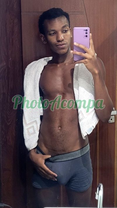 Jhon (21) 98209-8531, garoto de programa em Curitiba