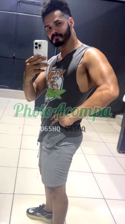 Lucas, garoto de programa em Balneário Camboriú