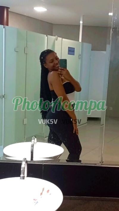 Massagista (41) 99831-8334, massagista em Curitiba
