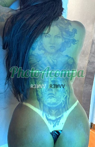 India, escort na Zona Oeste (RJ)