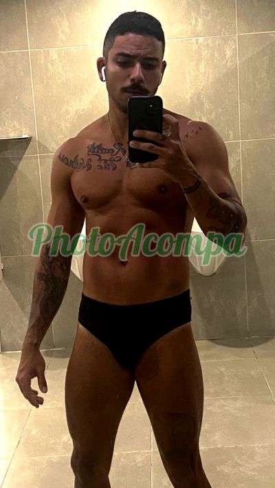 Rodrigo, garoto de programa no Rio de Janeiro