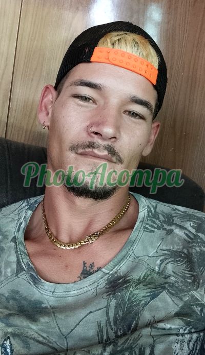 Carlos (95) 98438-7627, garoto de programa em Hortolândia