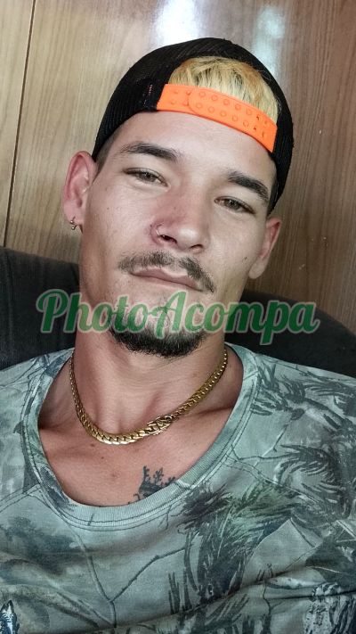 Carlos (95) 98438-7627, garoto de programa em Hortolândia