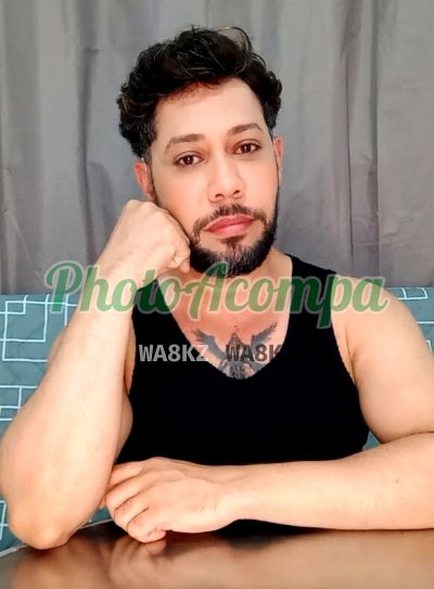 Pietro, homem que faz massagens eróticas em Praia Grande